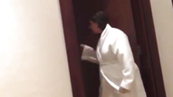 كتكوت اروع افلام السكس مترجم من خشب الأبنوس Noemie Bilas يذهب إلى البرية على قضيب أبيض صلب