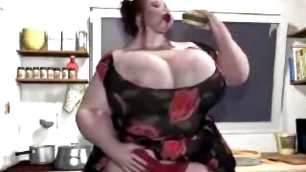 كتكوت عاهر كاترينا كاي تستمني احلى سكس مترجم بقوة من زميلها الجديد