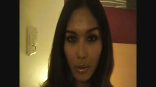 فراخ سلوتي مع كبير الثدي تشارك في مشهد تحول جنسى ساخن اجمل افلام سكس اجنبية مترجمة