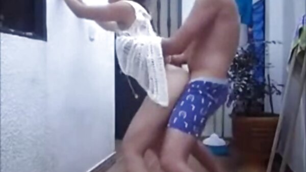يوافق كتكوت تدخين مقرف على إرضاء اجمل افلام السكس المترجمه رجل في الحديقة