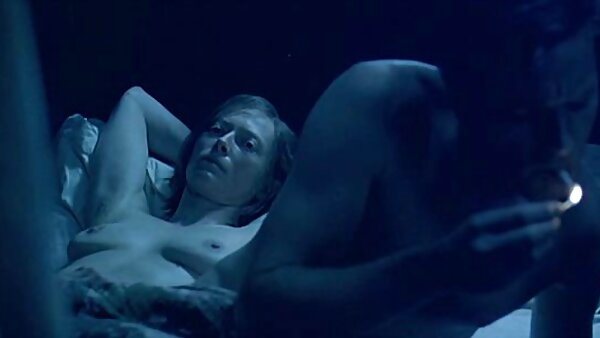 فتاة شاحبة البشرة وركوب الخيل اجمل سكس امهات مترجم الرجل الأكبر سنا مثل راعية البقر